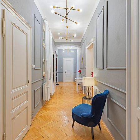 Colorful Wenceslas Square Apartment 프라하 외부 사진