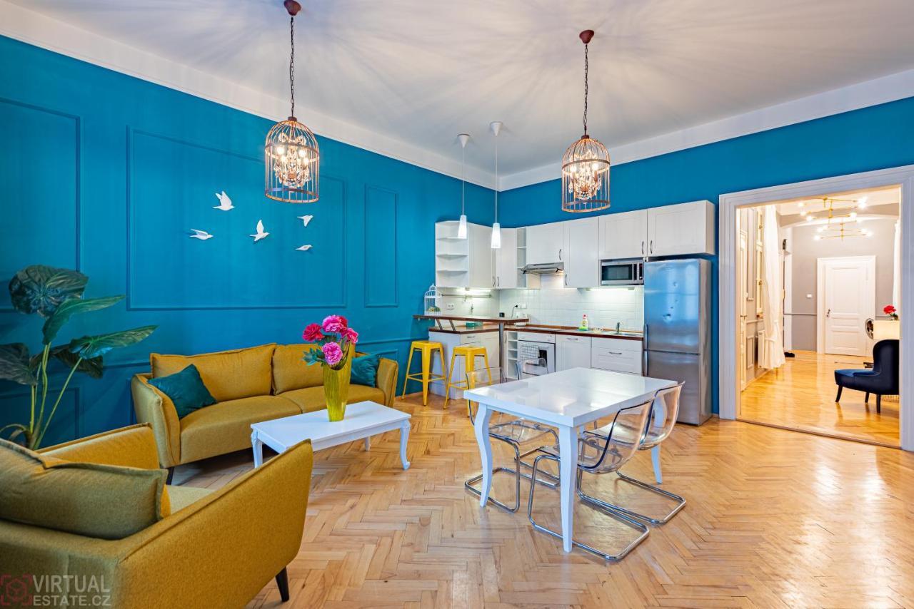 Colorful Wenceslas Square Apartment 프라하 외부 사진