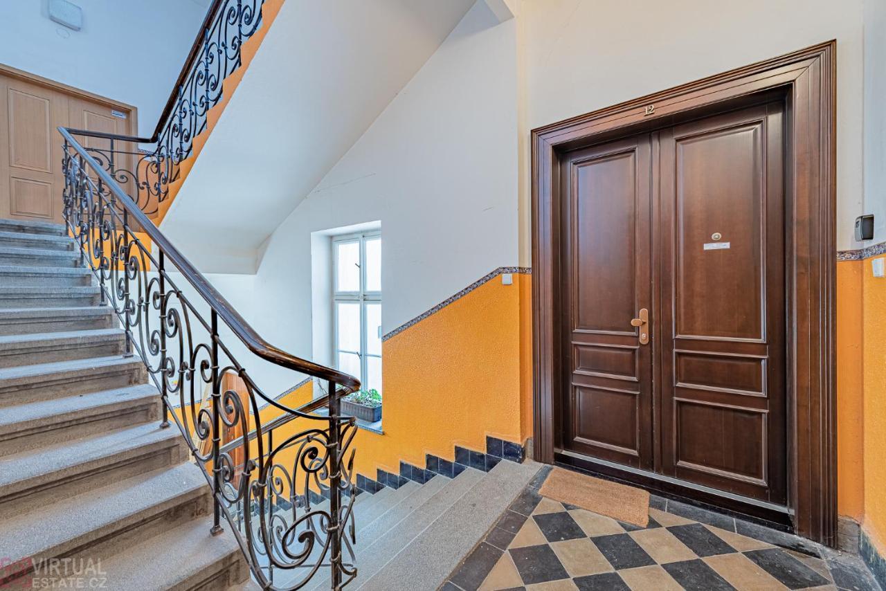 Colorful Wenceslas Square Apartment 프라하 외부 사진